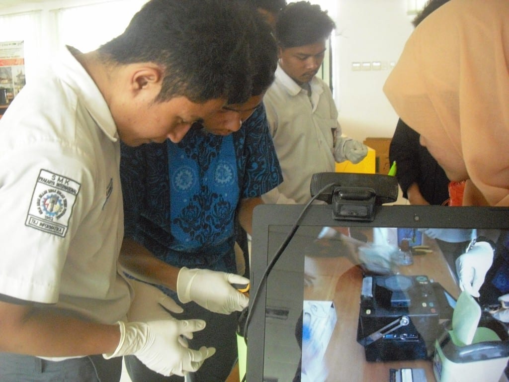 Pelatihan Serat Optik | D3 Teknologi Telekomunikasi