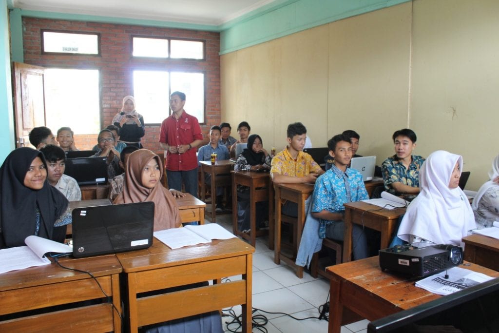Implementasi VoIP | D3 Teknologi Telekomunikasi