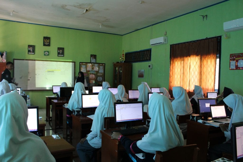 Pembuatan Aplikasi Perkantoran Berbasis Microsoft Access | D3Teknologi Telekomunikasi 
