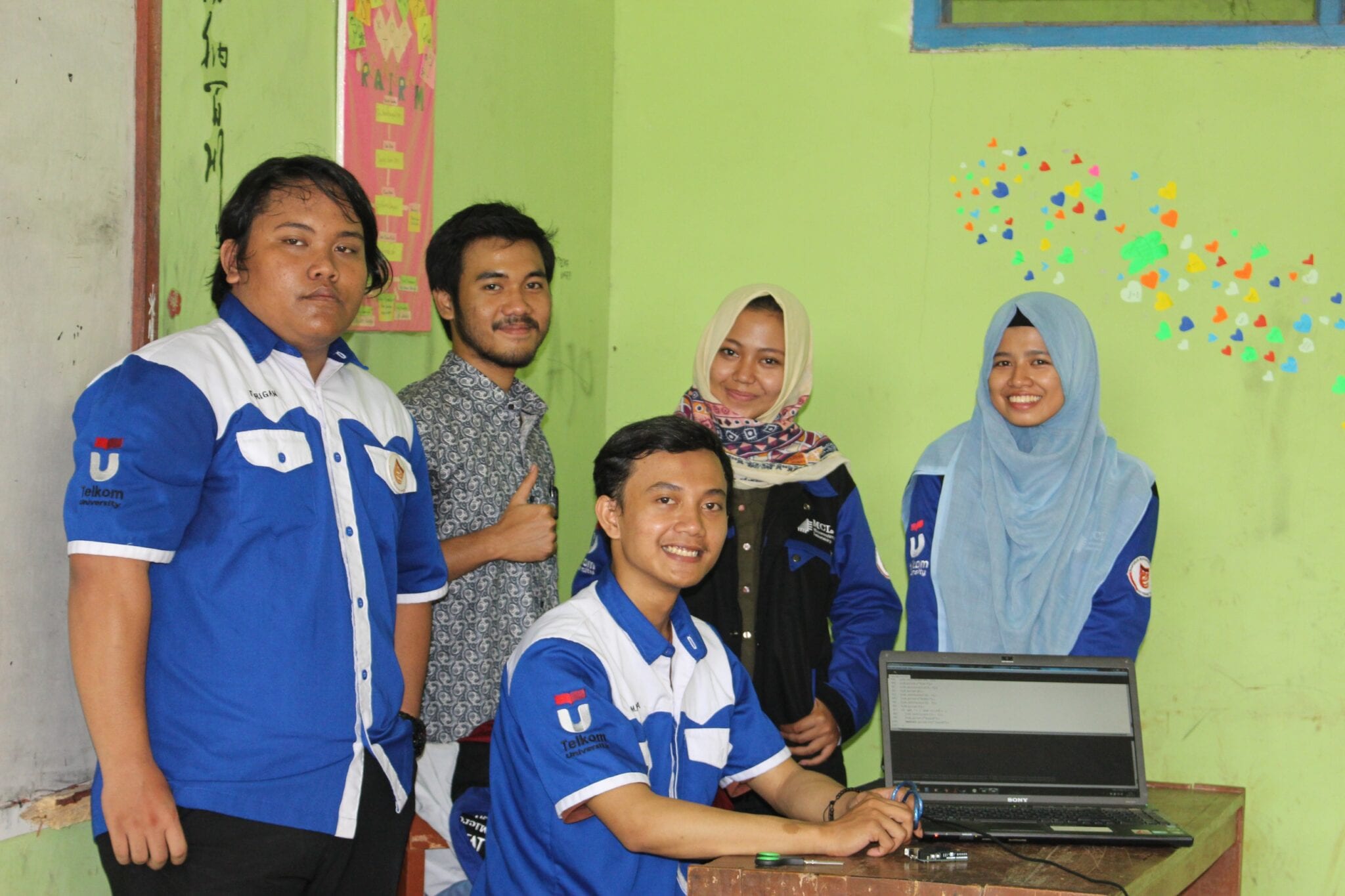 Pelatihan dan Implementasi Alat Pengukuran Kualitas Air Pada Kolam Budidaya Ikan Di SMK Negeri Karang Tengah Cianjur dalam rangka menuju Smart School
