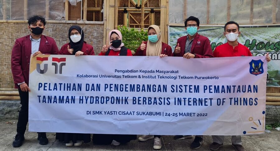 PELATIHAN DAN PENGEMBANGAN SISTEM PEMANTAUAN TANAMAN HYDROPONIK BERBASIS INTERNET OF THINGS (IoT) DI SMK YASTI CISAAT SUKABUMI
