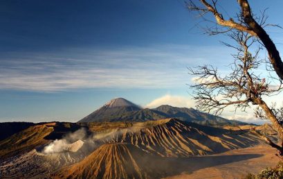 Dari Puncak Mahameru Hingga Lautan Pasir Bromo: Menguak Keajaiban Gunung-Gunung Jawa Timur